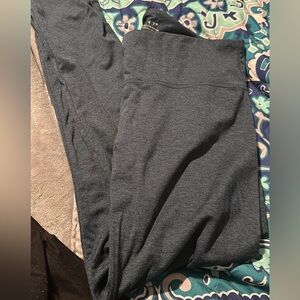 Threads 4 Thoughts leggings